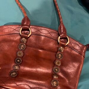 Gorgeous handbag leather